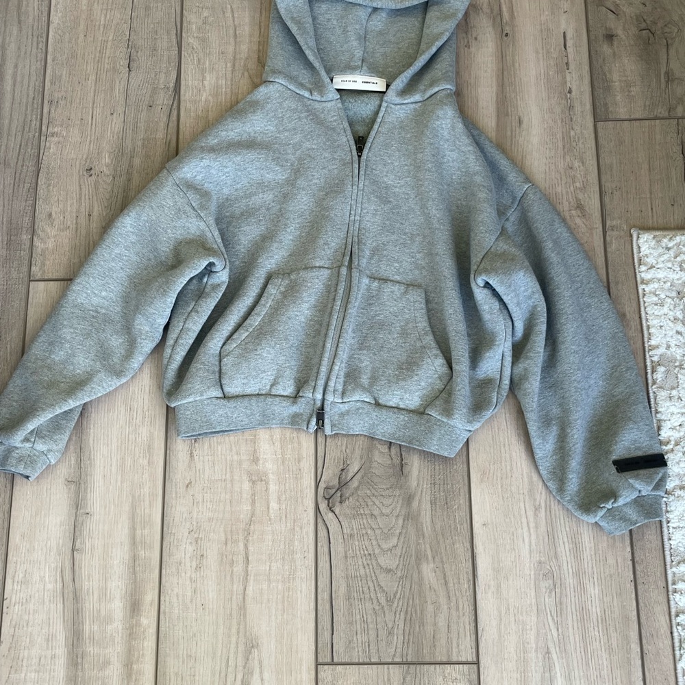 Fear of God ESSENTIALS Youth Gray Full Zip Hoodie Jacket Size 10 Unisex